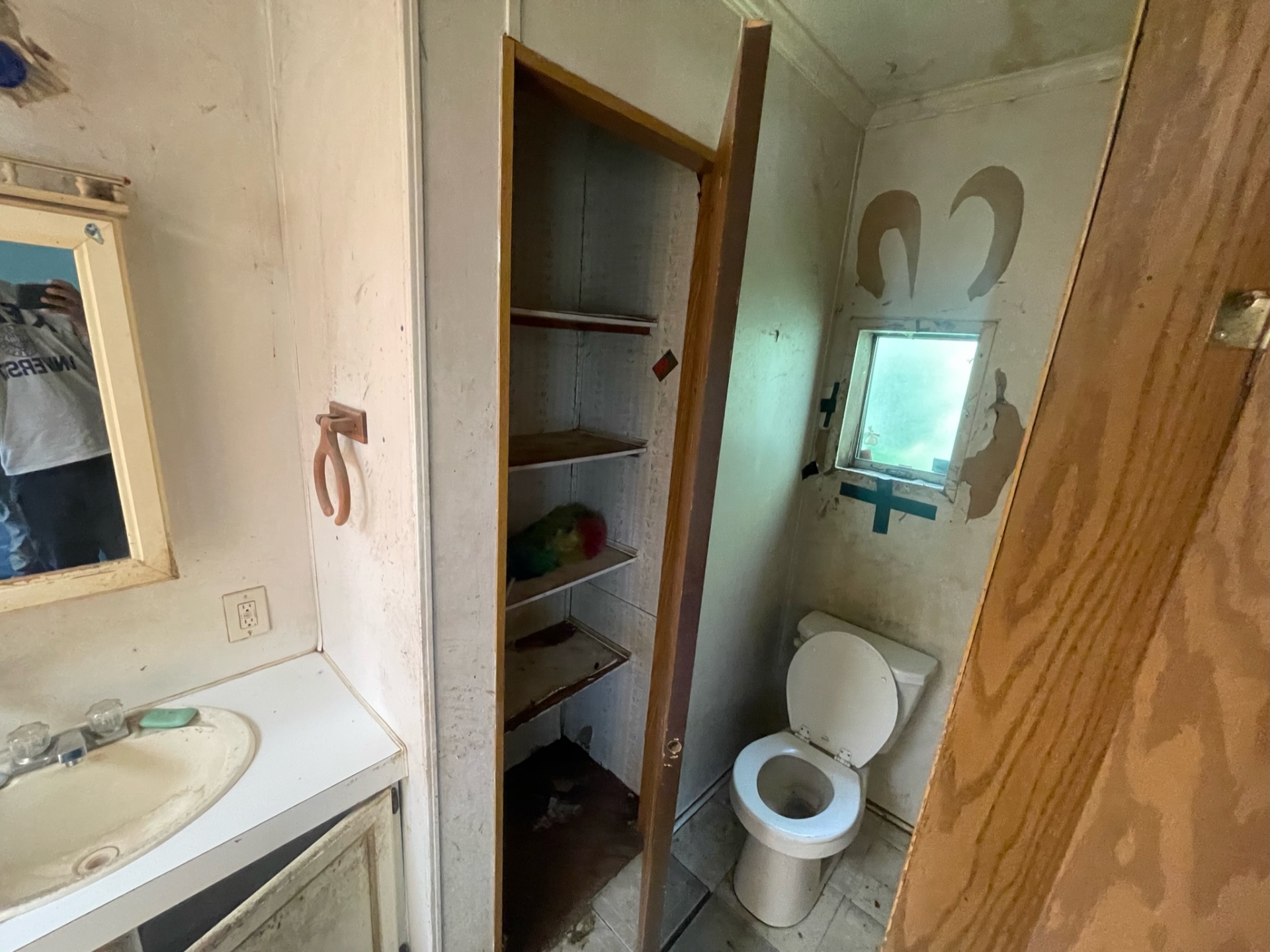 Damaged bathroom in Manchester NJ before renovation